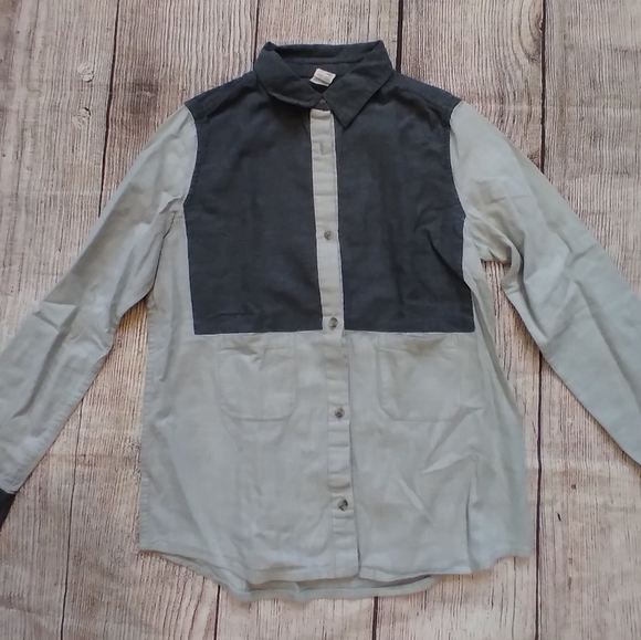 Tia Cobani unisex long sleeve gray shirt size 12 - Picture 2 of 6